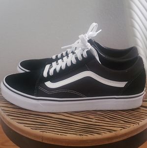 Old Skool Vans Black/White Size 11.5